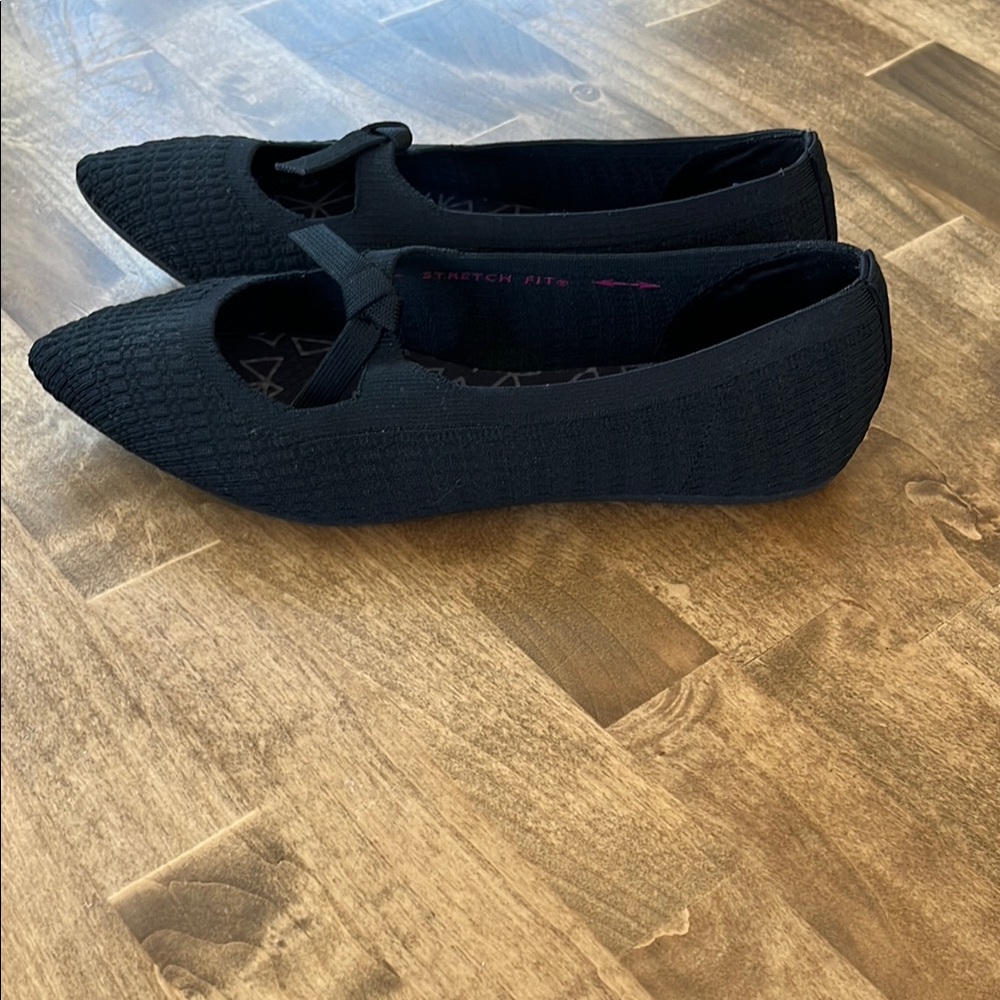 Skechers Women's Mary Jane Style Black Flats size 7 - Picture 4 of 5